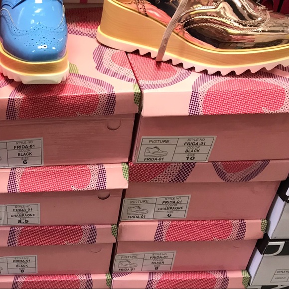 $15 📚 Oxford Platform sneaker shoes - Picture 4 of 7